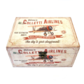 Caja de madera estilo vintage con motivos de aviación / Caixa de fusta estil vintage amb motius d'aviació